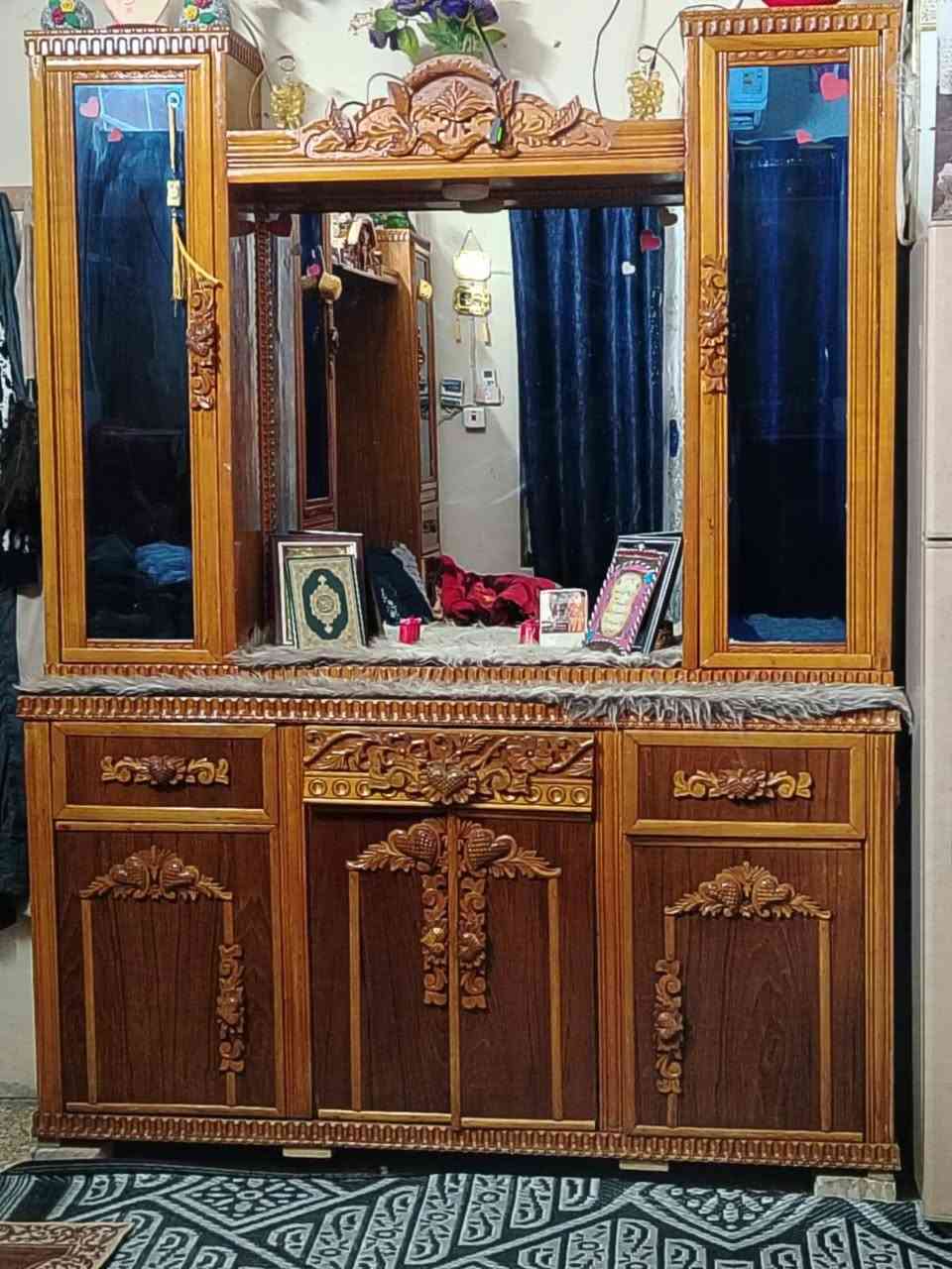 غرفه النوم لبيع لستفسر اتصل على ***********
