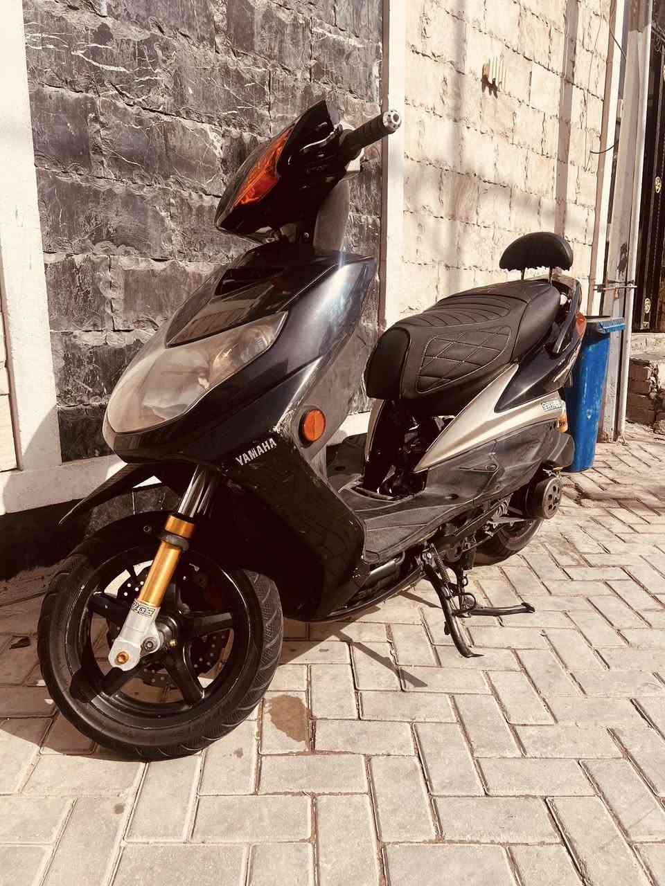 سلام عليكم سكنس فحل بيع أو (مراوس بشي قوي )
دراجه نوزل خطين كوري 
بيها صدر RGS 
بيها فج rRPM 
بيها يدات رياضي 
بيها كور صليب بوشه 58ونص
دراجه فئه كولد طلااعات 
صالنصه بوري عدل قطعيتن 
كشنً رياضي اصلي 
بكلايت مشمي +اشاير مشمي 
بيها فلاوي rpm اصلي
قطره اكسل اصليه ذهبي 
ستان صفح ازرك اصلي 
كلجات رياضي 
دراجه خير من الله شلعه ومعدل 
بعافيه ع ياخذها ***********
