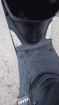 سلام عليكم دراجة ماكس للبيع بوشة 55 الدراجة خير من اللة  مكينة  ولا مجفت ولا دخان كبريتر  جديد تيرات جدد الدراجة علئ اصل الشركة   السعر  900 او مروس اربعة كير  وبيهة مجال  مكاني كوت للستفسار *********** وشراي يدلل
