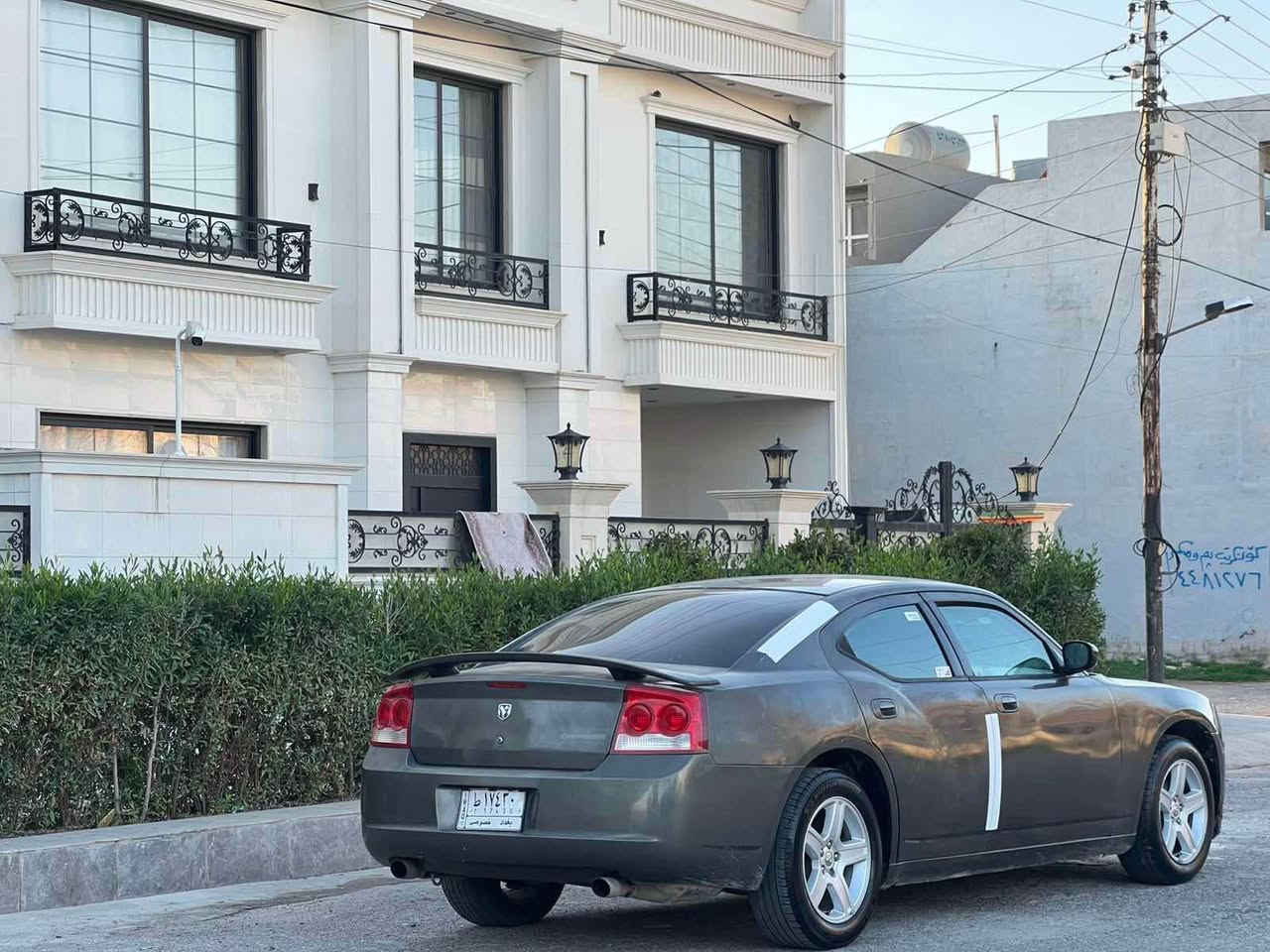 دوج موديل ٢٠١٠مه كينه ٣/ونيوفوله به س سلايت نيه گيرمه كينه ته بريدهه موگياني به شه رت زور توندو توله هه زه و پاكانه يي له گه له براوه يي به س سندوقي تي هه تا بليي سه ياره كي خوشو بي مه سروفه سعريي 44وهره قه و مه عامه له كي كه م ژماره *********** أربيل, العراق
