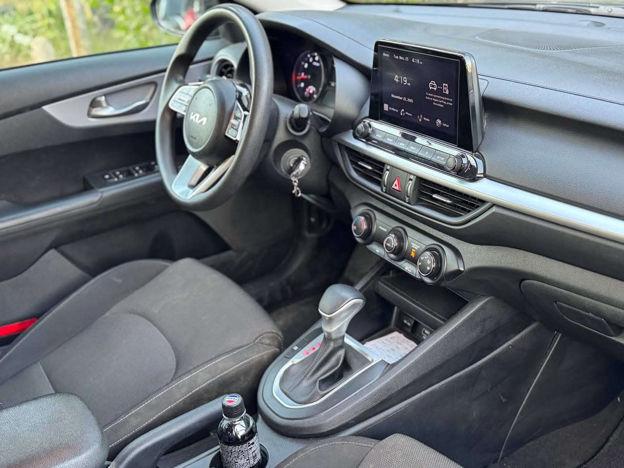 سعرها 80ورقه 
سلام عليكم
للبيع كيا فورتي 2024 ترقيم جديد
مكانها بغداد 
شراي يتصل ***********
مكينه 2000 دوش
مواصفات اعتيادية
ماشيه 41 السيارة جديدةكلش وبدن ايرباك وبدون دواخل بيها فقط بنيد مبدل سعرها 80ورقه
