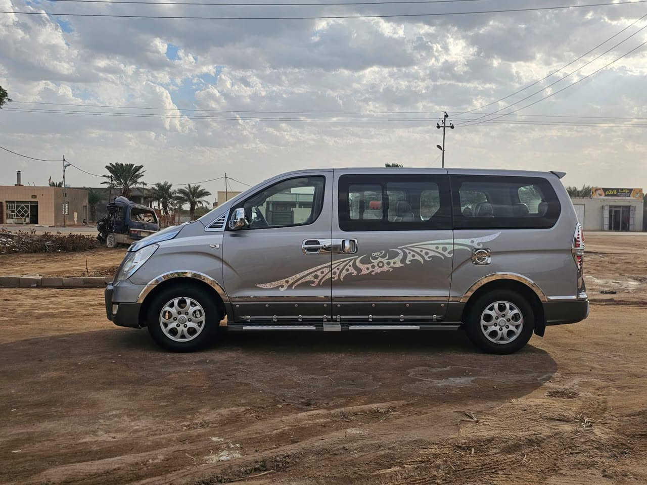 سلام عليكم ستاركس مجول 2016 مكفوله من ضربه وتبديل ماعده قطعه ربع الخلفي صبق من كوريه كلير سياره جاهزه من كلشي رقم بصره دولي مكان السياره بصره***********
