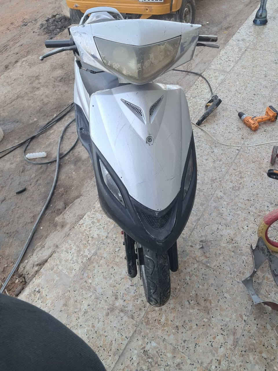 للبيع حبايب ماكس ١٤٠ مكينه كهربائيات تأيرات جدد بريكات ختم واحد كامله من كلشي نقص عداد أو باتري الباقي كله كامل مكينه ما تسمع صوته عل فحص نشطه سريعه السعر ٣٠٠ أو بيه مجال لشراي مكاني محموديه رقم ‏‪***********‬‏ خاص موجود
