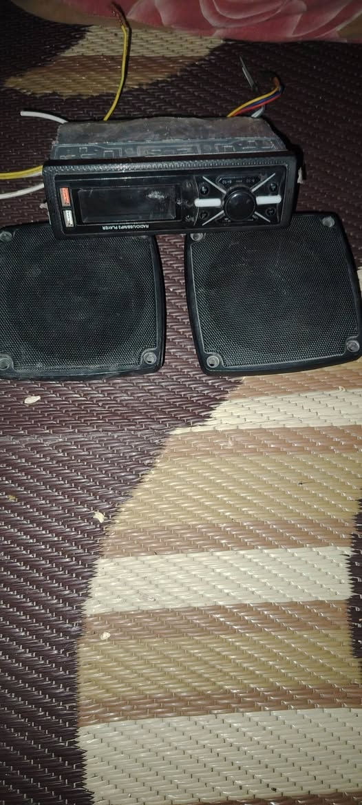 السلام عليكم ورحمة الله وبركاته اخوان 
مسجل تكتك الله شاهد وروسوله بعده جديد مستخدم قليل 
ومضخم مكسوره الدبه مالته فقط بس هو شغال مأشر عليه 
المضخم /والمسجل رايدهم 30 الف مابيهم مجال ابد رقمي للتواصل واتساب 
***********
