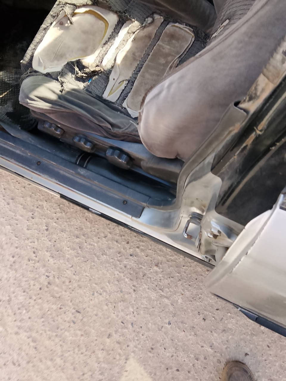 كامري مديل 91 بسمي تحويل ثاني يوم سنويه  جديده محرك جديد هسه شاده صدر تعبان مكان سياره بغداد 33 بيه مجال قليل ***********
