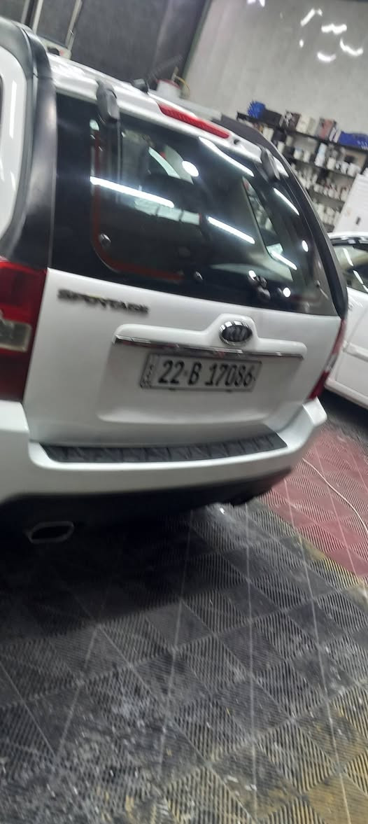 كيا سفورتج
موديل 2010
كير ومحرك شرط  محرك  مامفتوح شرط لا صرف ولا نفخ 
السيارة بدون صبغ بدون دواخل 
سلايت تبريد لمس شاشة جبيرة 
داخل لونين رقم اربيل جديد 
الاستفسار على هذا الرقم ***********
العنوان قياره
