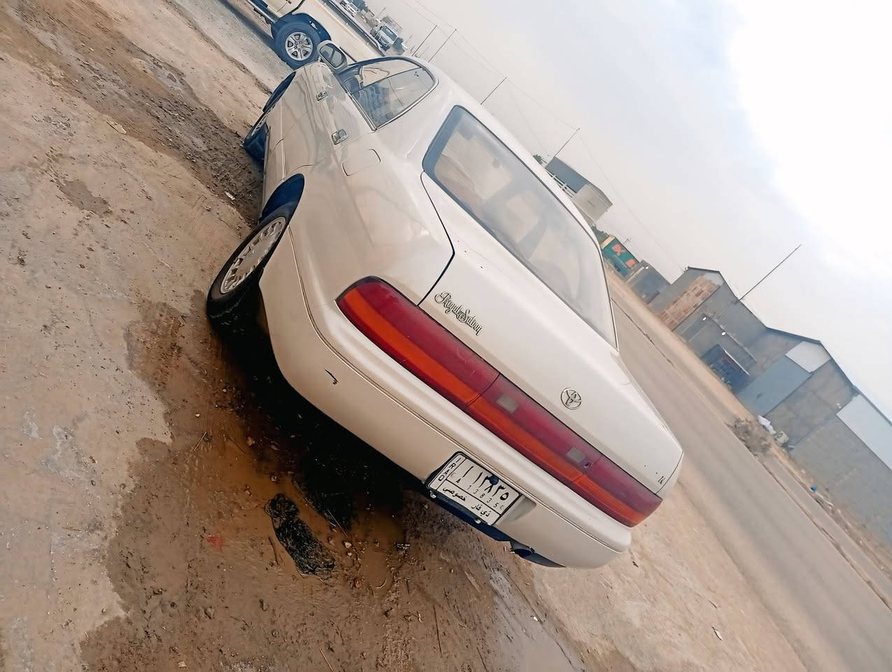 السلام عليكم سياره بطه 92 مقفوله ماكينه وقير تحويل ثاني يوم كله شرط ماكينه وقير شاهده حاويه حداديه وتخم ثاير وين ما تريد الوان ناصريه السعر 
60 بها مجال
 ***********
