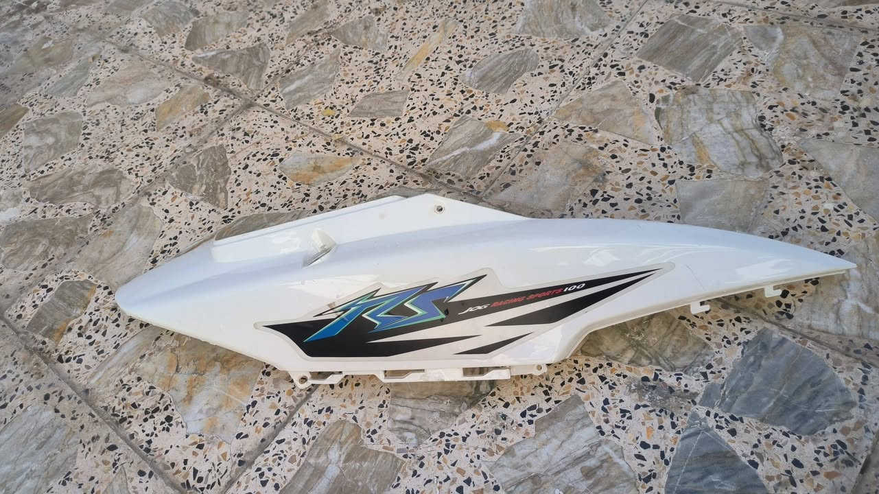 سلام عليكم 
كفرات ماكس عدله فقط صفاح قطعتين تجاريات رايدهن ب10
تجوه او سبايدر بوليس بلاديه ب5 
مكاني بغداد حي اور 
***********
متواجد فيس واتساب
