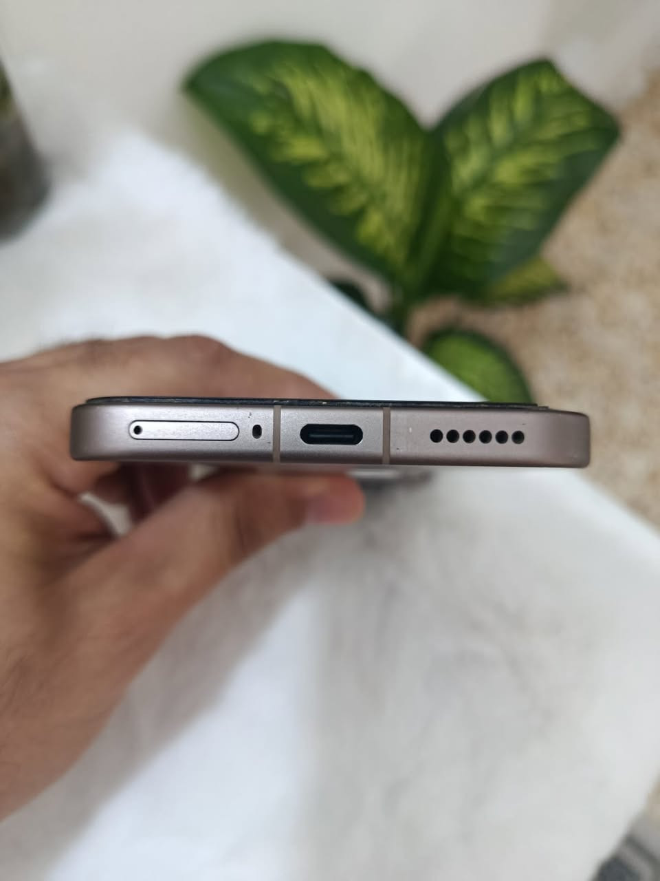 للبيع
Xiaomi 15T Pro Mocha Gold
شاومي 15 تي برو لون موكا الذهبي

12GB RAM 512GB ROM /
ذاكرة عشوائية 12 جيجابايت وذاكرة تخزين 512 جيجابايت
الموبايل نضافة 100%100 كلش نضيف
تجي تاخذة من باب البيت 
ملاحظة اللزكة الي عليه متفطرة من وحدهة لان مو اصلية يعني لا واكع ولا شي 
مكاني /البلديات /شارع الكنيسة 
السعر 815 الف


**إذا كنت صاحب هذا الإعلان وتريد حذفه لأي سبب، رجاءا أرسل رسالة إلى الدعم الفني**