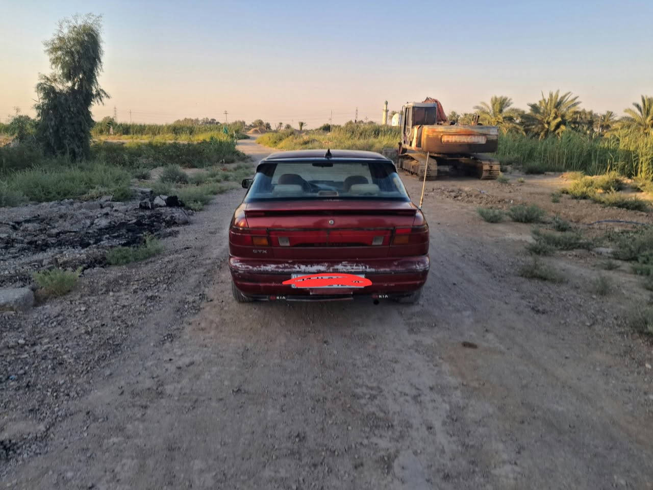 كيه سيفيه البيع موديل 93 رقم بغداد الدولي سنويه الى 30 كير ومحرك خير من الله سيارة احله بعد من الصورة سيارة مالجناي وكهربايات كله شغاله عنوان السيارة واسط العزيزية السعر 30وبيه مجال  ***********
