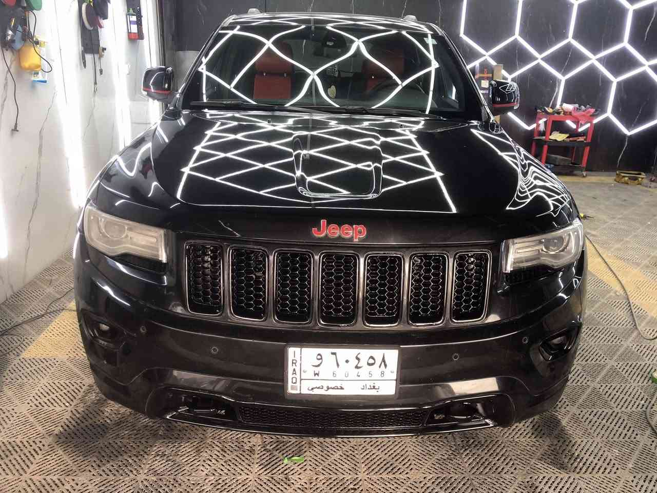 السلام عليكم عدي جيب كراند شيروكي اوفرلاند 2014اسود خليجي بدون حادث وبدون صبغ كاميرا حساسات اماميه وخلفية فتحه بانوراما صندوق كهربائي مري كهربائية تدفئة بالمقاعد والستيرن والمري الجانبية تحكم ستيرن شاشة كبيره وشاشة عطلات ستيرن ومقاعد ميموري جكات ماشية 14400كم  رايدها ب22$  تتواصل د علي ***********
