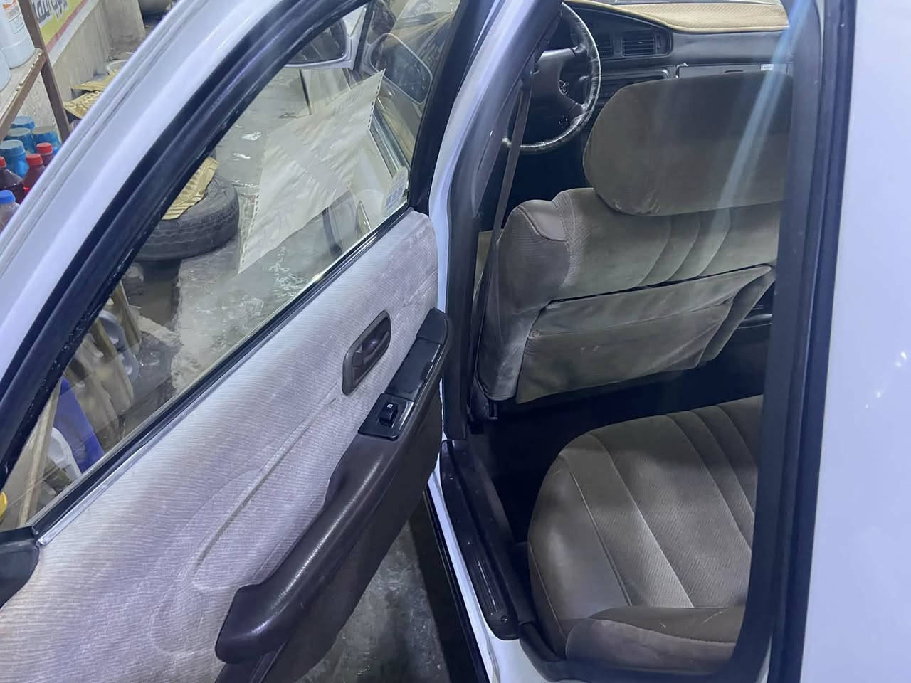 السلام عليكم سياره البيع كرسته موديل 91سياره مكفله من كلشي كصه نقل جثمانه مكنه وكير ونجي خير من الله تبريد ويه السويج رقم سياره نكلزي ون ما جن تدور سعر 65رقم الهتف ‏‪***********‬‏
