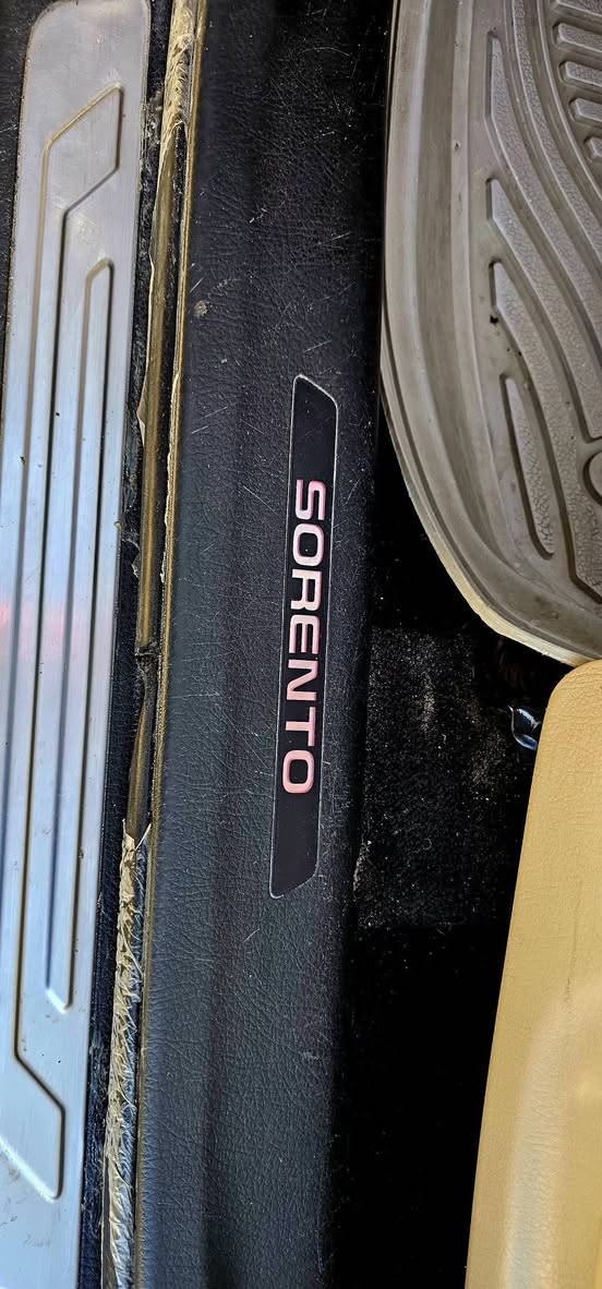 سڵاو 
کیای سۆرینتۆ، 2015،بەسمە،سپی بەفری،ڕەقەم هەولێر،سوکان ڤۆلیۆم،تحدیدسرعە،کامێرا،ئاوێنە شەفت،3ڕیزکوشن،خلیجی،تبریدلەمس،پەردە،
تبرید مرکزی،مەکینە4پستۆن،4تایەی تازەی لەژێرە 
مەکینە 24دوش،کوشن کارەبایی،لایتی لیدە،
بگلایت شەمعە،بەشەرتی گێڕومەکینەوتبریدوتحویل وغرامەو هەمووشتێک....پارچەڕەشە،لای سەکن لێدرانی هەیە،زۆرپاک وتازەو جوانە، لەسلێمانییە 
123$ومعامەلە***********《*********** السليمانية, العراق
