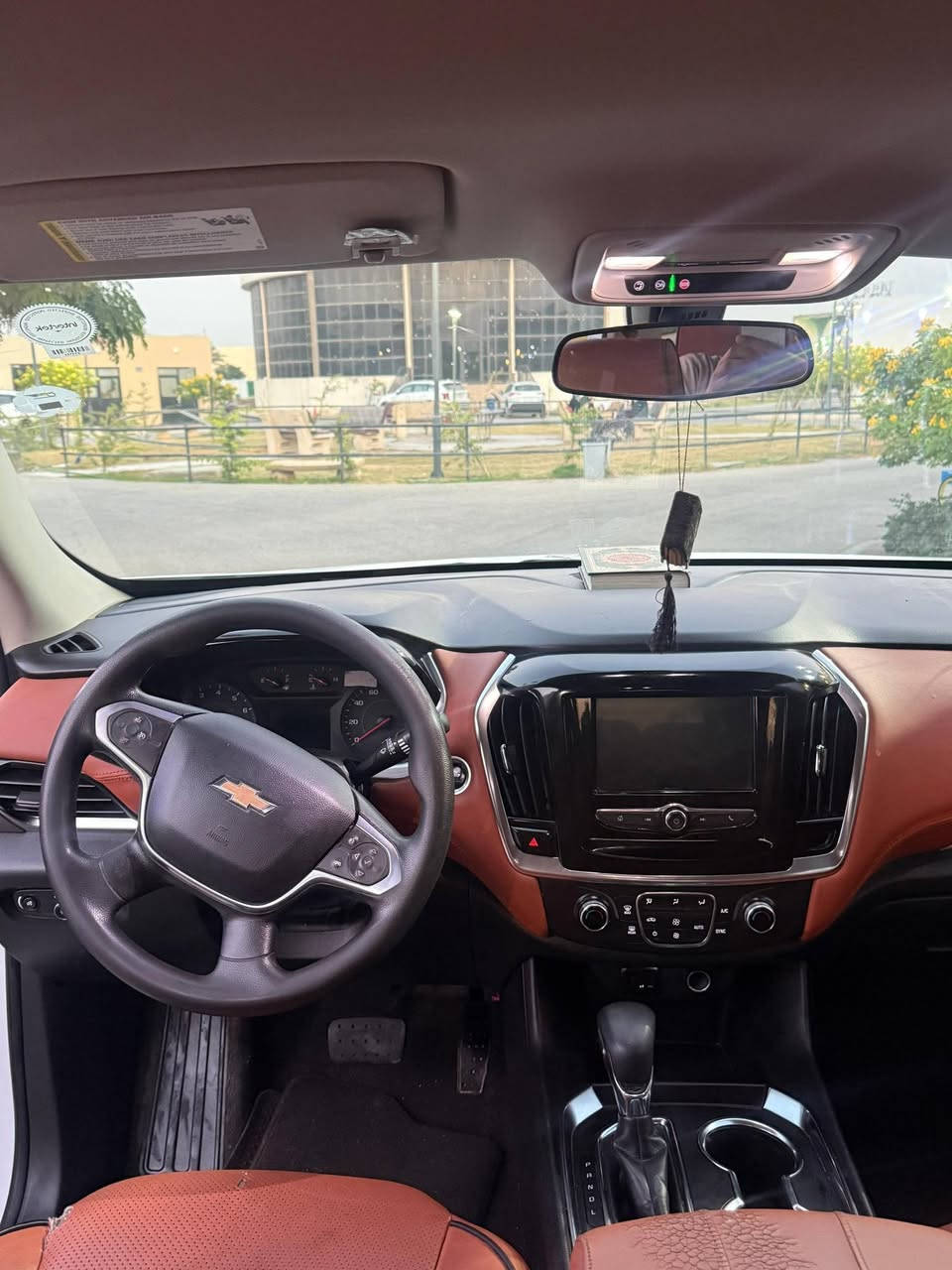 السلام عليكم ورحمة الله وبركاته للبيع Traverse موديل 2021 السياره تبديل بس جاملغ وبديه بي بعض الشخوط ومكانات بارد السياره حلوه فول مواصفات عده الفتحه وما بيه أي نقص سعر السياره 220 وبيه مجال ان شاء الله مكاني نجف للاستفسار 
***********
***********
