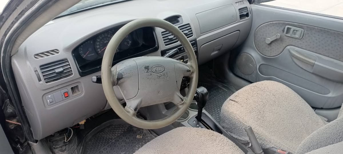 کیا ريو موديل 2003 ماشاالله تابلي پاكه مكينه و كير أوتوماتيك منفيس هه مو كياني بشه رت 18 كلا ژ م ***********
