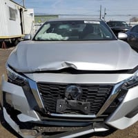 نيسان سنترا ٢٠٢٢ sv وارد امريكي مكينه(2000)للبيع ماشيه32ml شاشه تدعم ك...