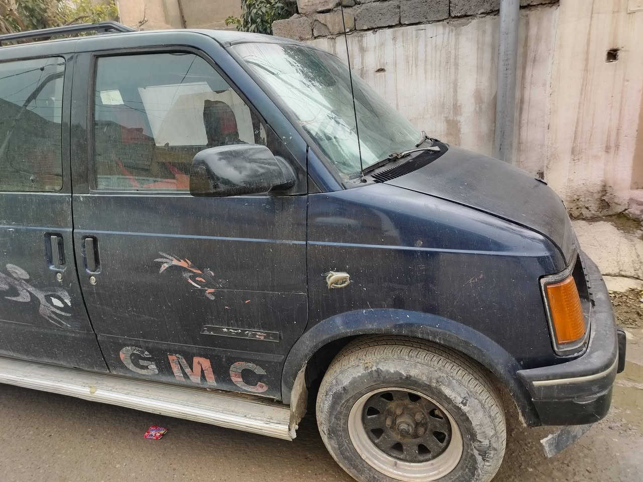 استرو لبيع مديل ٩٣ مكينه وكير ابلاد لا صرف ولا تبخير السعر ٢٦ وبيه مجال او مراوس حسب القناعه *********** وشرط التحويل السياره
