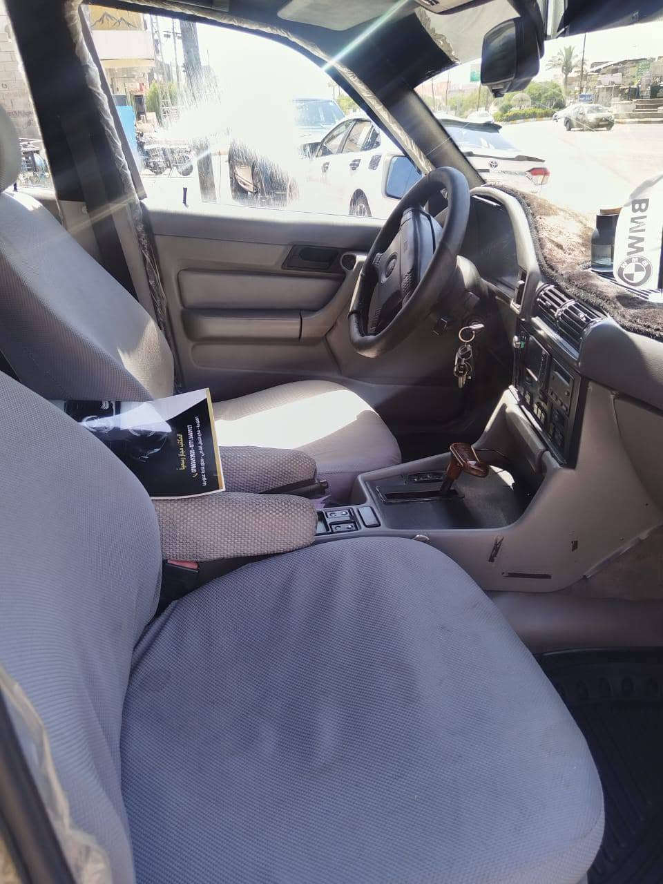 بي ام للبيع موديل 92 سياره صبغ حزام محرك جديد كير جديد تبريد ثلج صدر جديد تخم تاير سياره جاهزه ما ناقصه شي رقم نبار تحويل مباشر مكان سياره فلوجه ***********/***********

