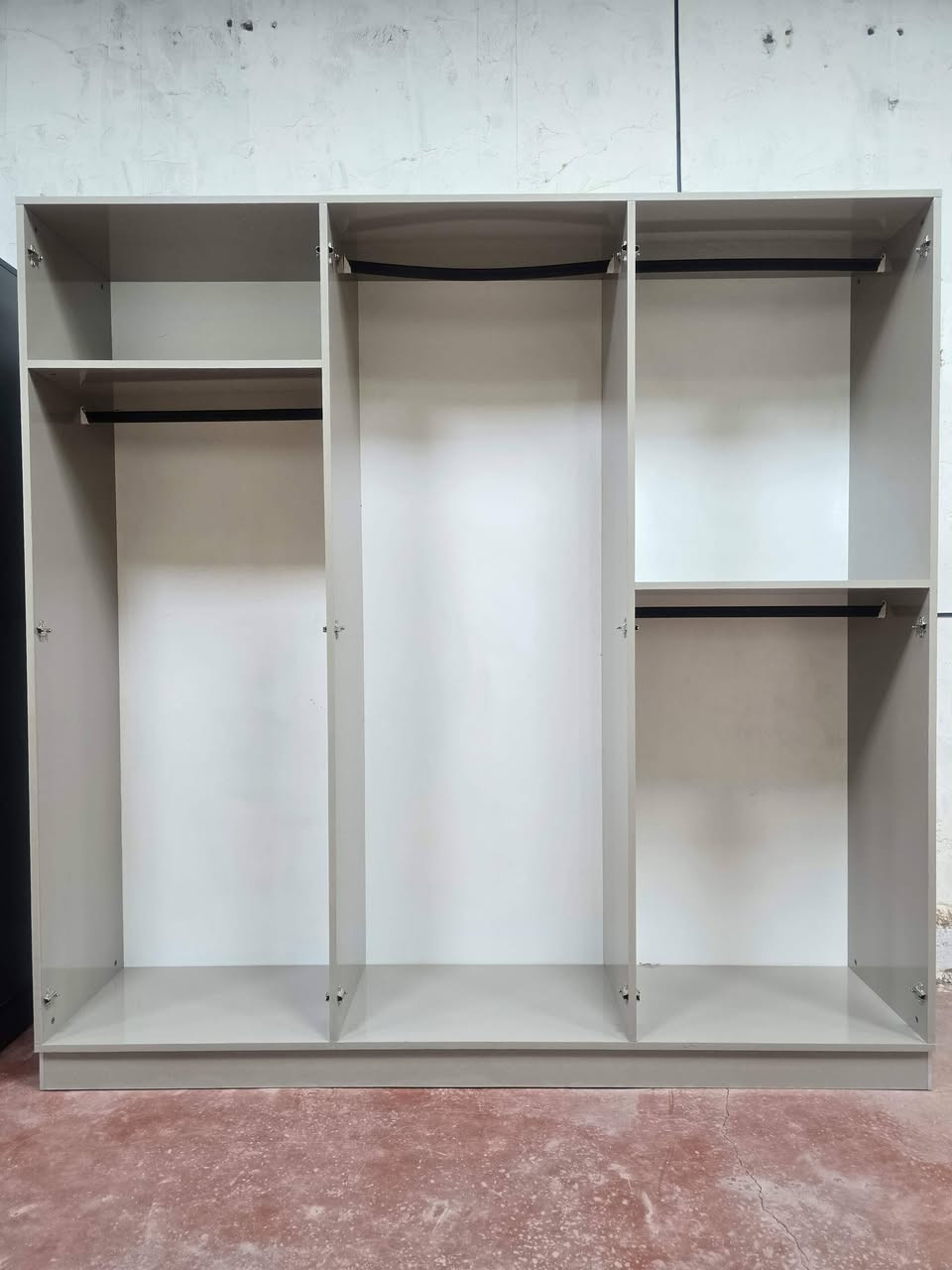 💎🔥 غرفة تركي مستخدم – 6قطع كاملة 💎
💯 نظافه 95% |  نظام أبواب مرتبه 
💸 السعر: 500 قفل
🪛 شد مجاني + 🚚 نقل مجاني داخل بغداد 
#يوجد.انواع الغرف خاص


**إذا كنت صاحب هذا الإعلان وتريد حذفه لأي سبب، رجاءا أرسل رسالة إلى الدعم الفني**