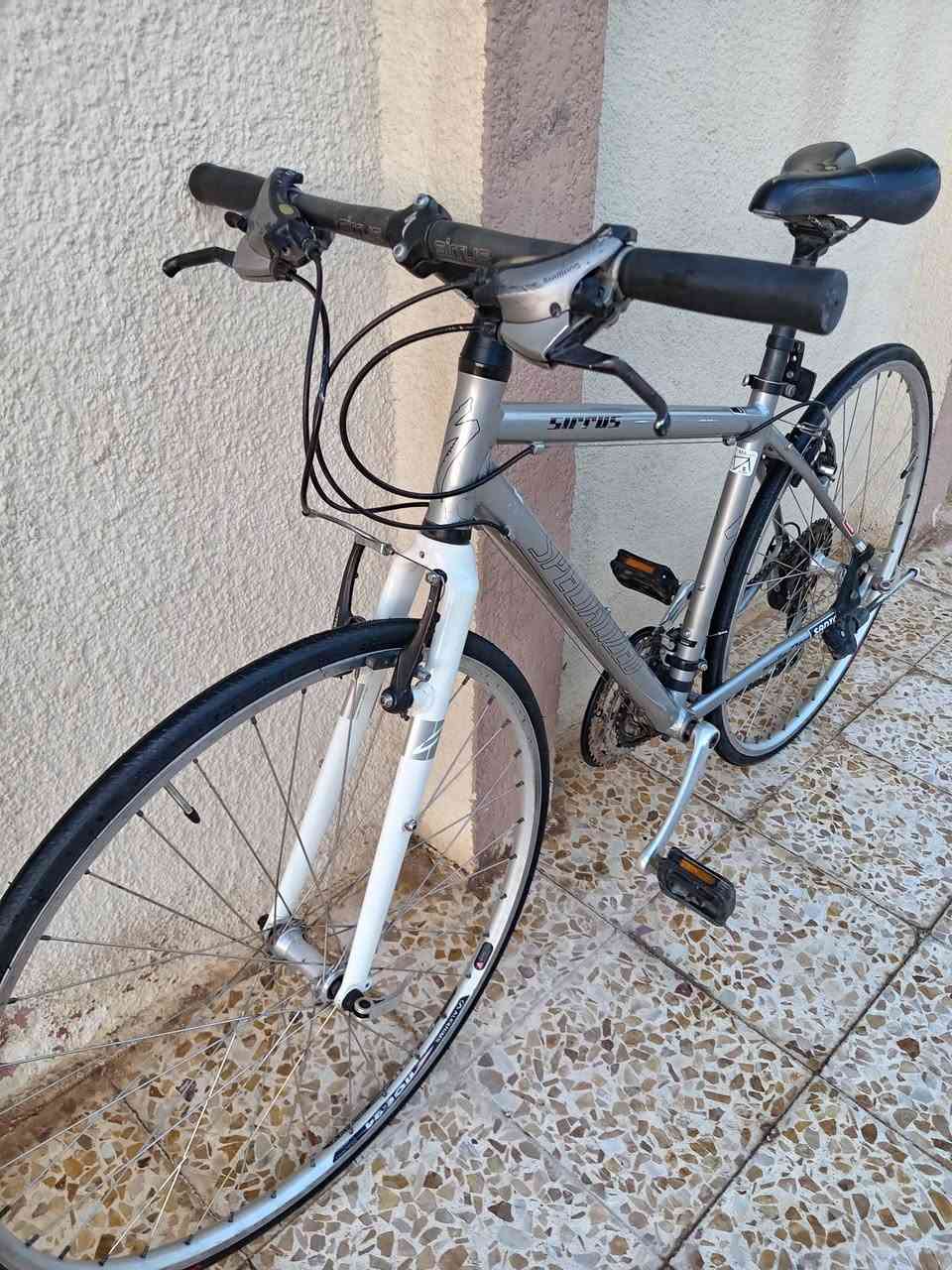 دراجه ماركـه
#Specialized #سبيشيل_زيد

حجم 28 c700
قياس فريم سمول S
معدن المنيوم بالكامل 
صنع يدوي فيتنام 🇹🇼
سستم شيمانوا التوس 8×3
لون سلڤر لامع
وياله مختمه #ALEXRIMS
بريكات #تيكتروا

#السعـر 170 الـف
#مكاني_موصل_جانب_الايسـر
#يـوجد_تـوصيل_محافظـات


**إذا كنت صاحب هذا الإعلان وتريد حذفه لأي سبب، رجاءا أرسل رسالة إلى الدعم الفني**