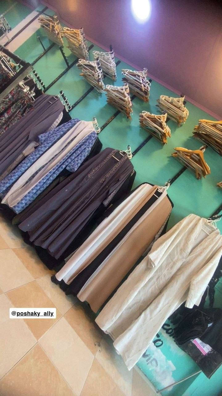 هەڕاج 📢📢
نــرخێـکی بەلاش ،  خوار جووملە، بەس پارەی نقڵــەکەیەتی

تەنهـــــــا 490 دۆلار🔥🔥
ئەم دەرفەتە لەدەست مـــەدەن
دووکانێـــکی کامـــل بۆ فــرۆشتـن
:پێکهاتوە لــە 🔥لە 60 عابای ئافرەتــان،،،، کابـــۆ ،، قەمیس ،،  قات ،، ماکسی ،، پانتۆڵی قوومــاش  ،، قاتی مناڵان،،،تەنــوورە ،،
،ماکسی سێ چارەک،،هتد...

هەمووی بالەی هەڵبژێردراوە  ،، هیچ کاڵایەکی دڕاوی تێدا  نییە!!!
 
تەنهـــــا بە 490 دۆلار  ببە بەخاوەنی دوکانی خــۆت🌸
 
***********
