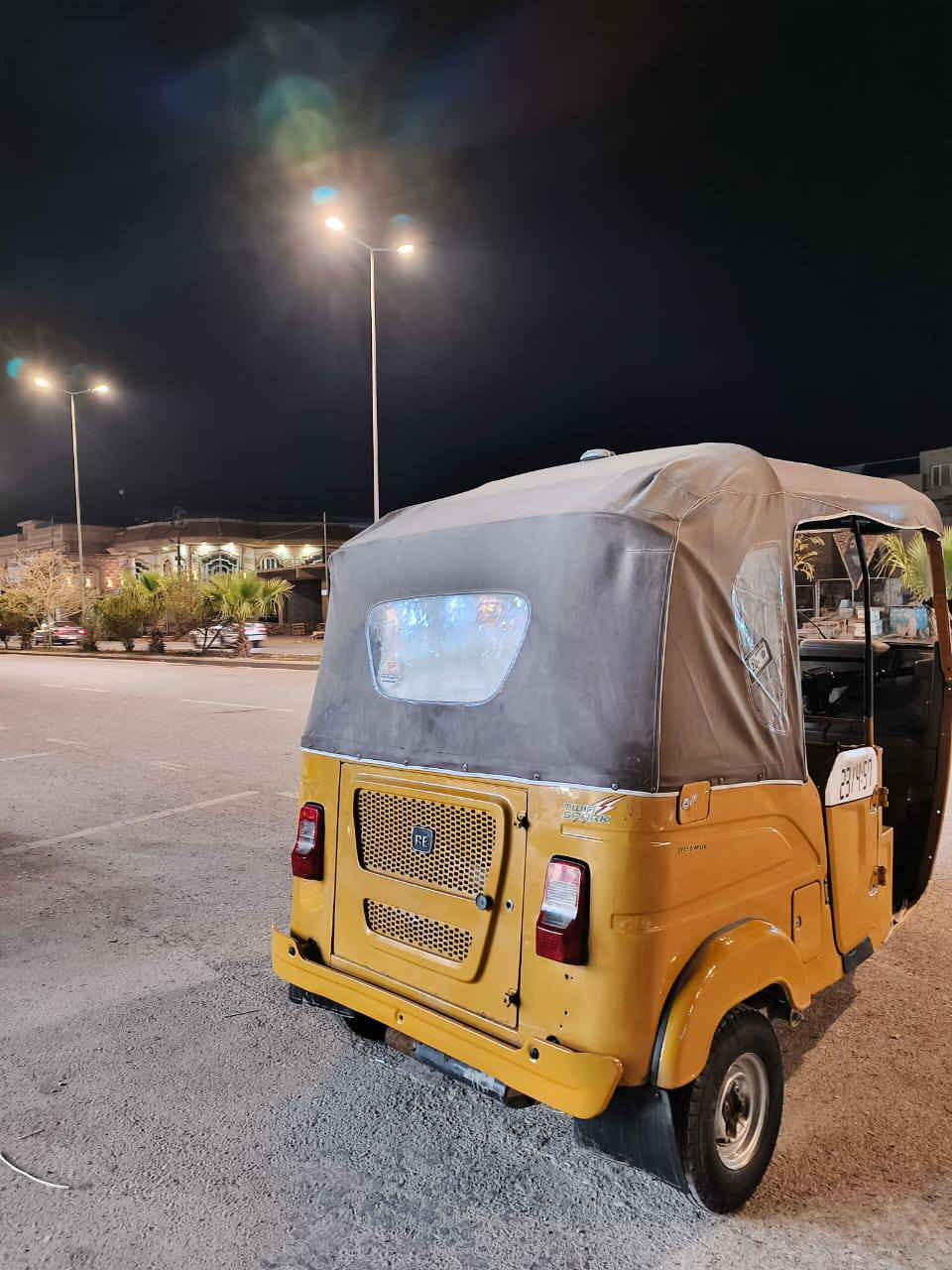 السلام عليكم تكتك للبيع موديل 2021رقم واسط السعر الاستفسار عل رقم ***********
