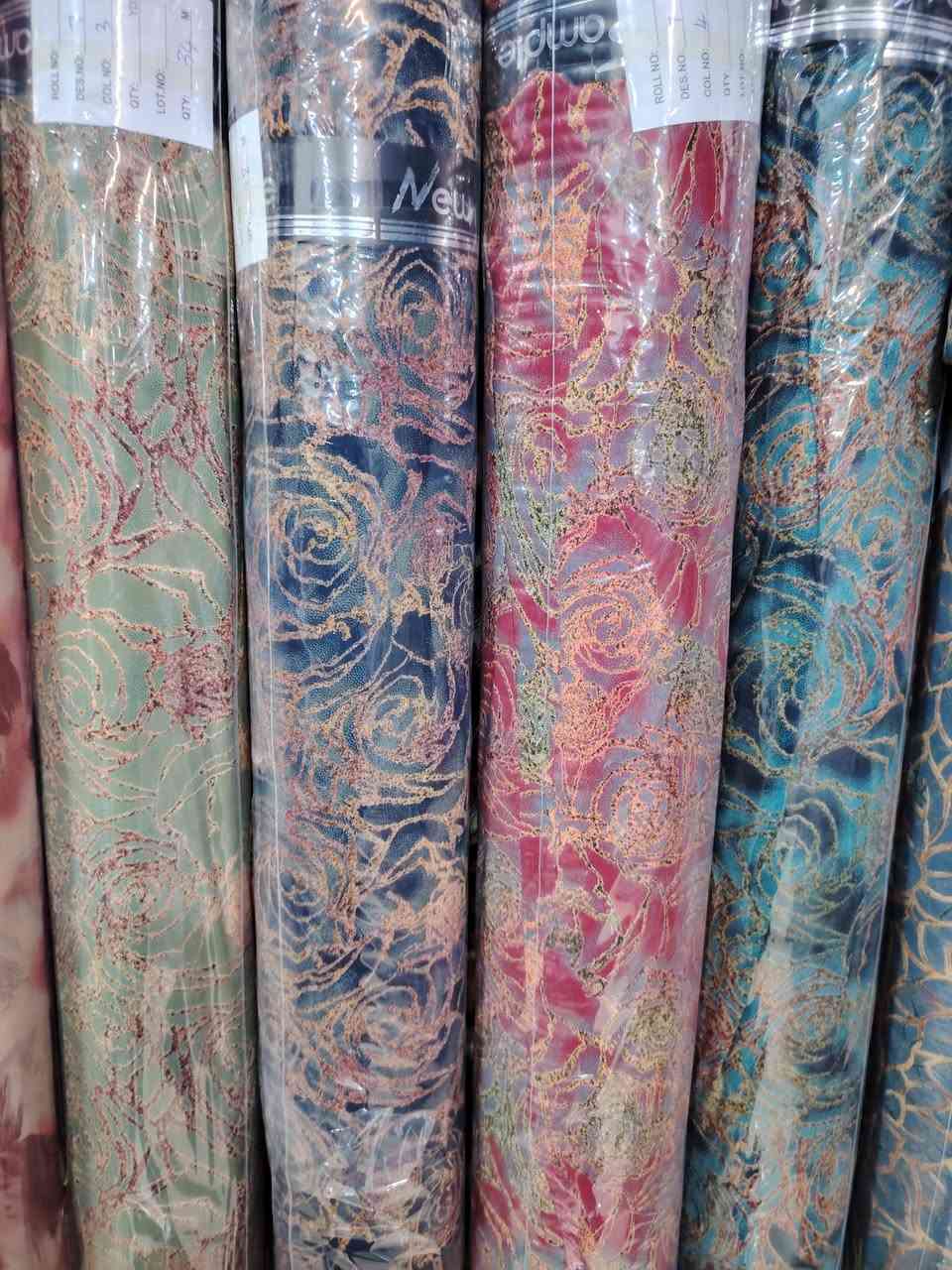 بفضل الله تعالى وصلني أليوم وجبه جديدة من الاقمشه الصيفيه كشمير الامارتي خاص لدشاديش والفساتين والنفانيف والقمصان والكيلوتات في محل دارين خانقين توله فروش فرع صيدليه مازن متواجدين في المحل من ساعه ٤ عصرا لغاية ١١ ليلأ ويوجد خدمه توصيل داخل خانقين وخارج خانقين بالأسعار مناسبه جدأ وأهلا وسهلا بيكم بإدارة ابو حمودي رقم موبايل ***********
