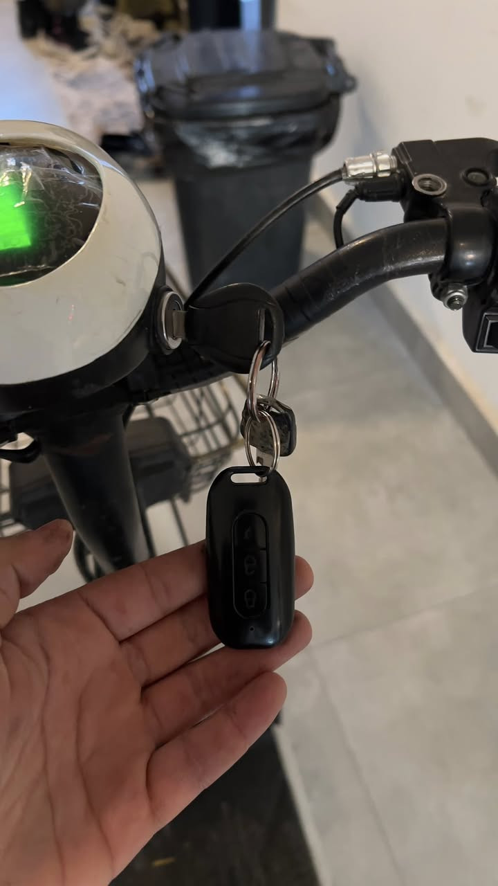 سلام عليكم
باسكل شحن للبيع 
٤ باتريات جديد بصمه + جهاز انذار سرقه + قفل تايران 
مكاني دهوك 
السعر ٢٥٠ الف 
*********** متوفر واتساب
