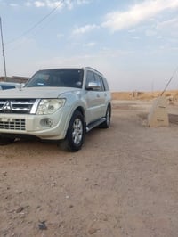 باجيرو للبيع 2013 ادوات كصه وحده السياره جاهزه ما بيها اي نقص مكاني بغ...