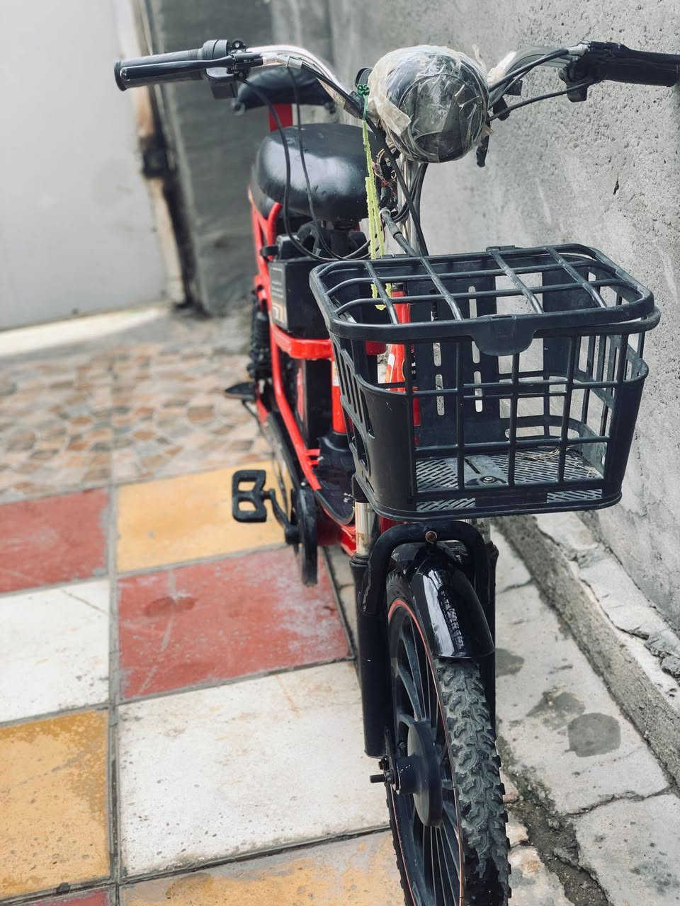 دراجه شحن للبيع كلش نضيفه بس بطاريه ضعف بيه المكان :حله ناحيه النيل
السعر : ١٨٠ مكلفه شراي يتصل على رقم ***********
