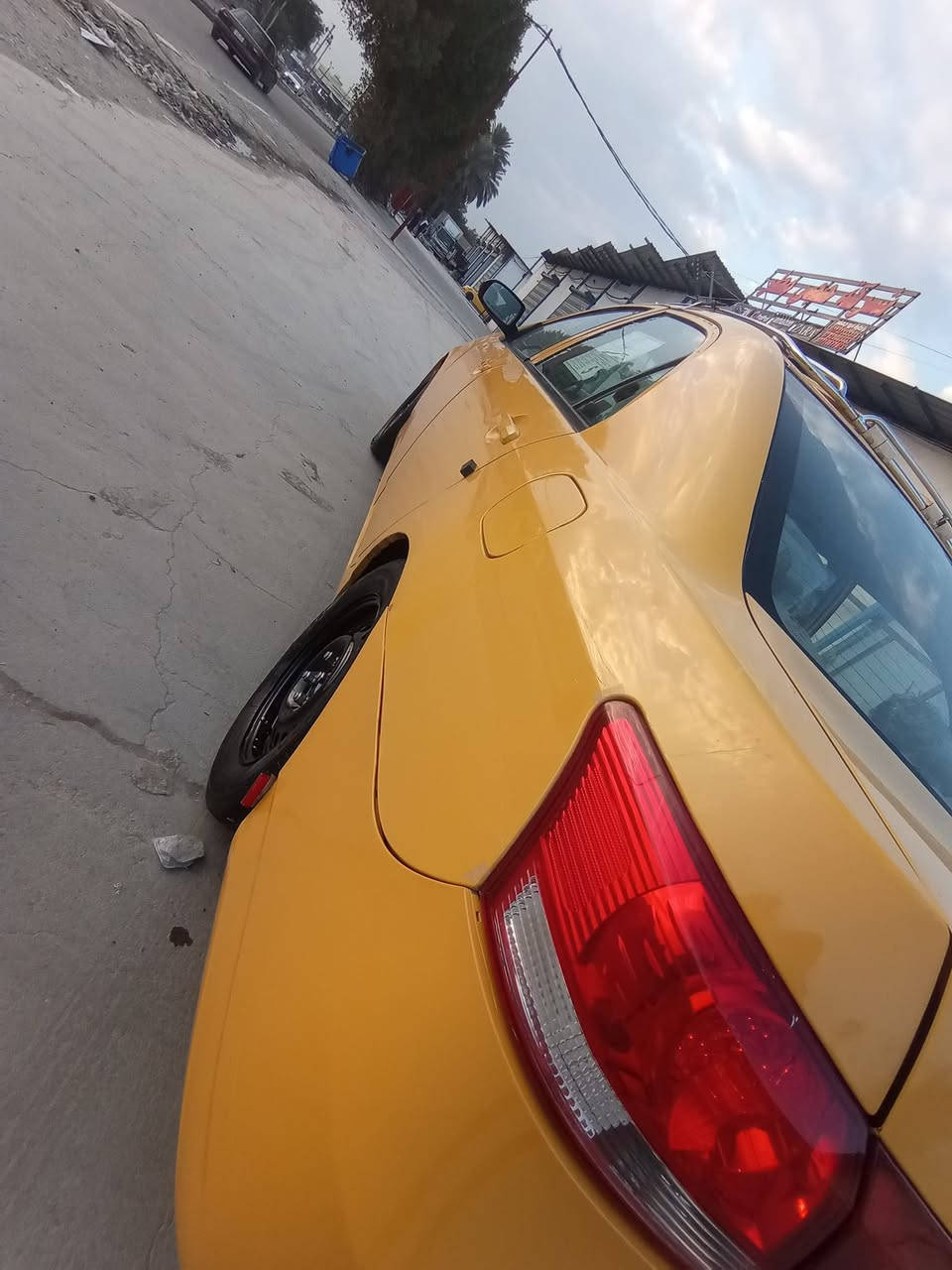 السلام عليكم للبيع بي واي دي 2013َ كير مكينه كورلا نحله سياره ترايهه يشك الكاع بصمه فتح تحكم ستيرن كشنات جلد منضومه زنون عالي ناصي رقم انكليزي بسمي سنويه لل ٢٨ مكفوله من الضربه السعر ٥٥ وبيهه مجال للستفسار الاتصال على الرقم ***********
