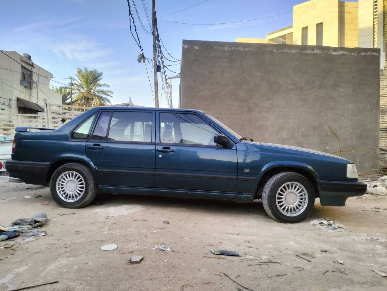 سلام عليكم فولفو زيتوني 940 مديل 1992 سنوية مجدده رقم دولي تبريد ثلج غرفه جلد جديده دشبول جديد كير ومكينه وحداديه وضفاير جدد سيارة جاهزة 
مكاني النجف الاشرف شارع المدينه
رقمي ***********
