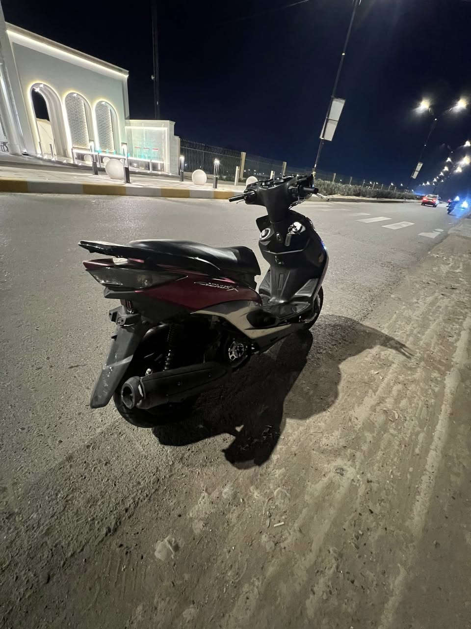 سلام عليكم سكنس لد كفاله عامة ياباني قبق نفخ أستان حساس مكينه ممدود عليها سبانه جيب ألف فيتر وتعال افحص كلجات رياضي من بره بيه شلعه معدل ما شاء الله مكينه خرسه متسمع صوت كهربائيات كلها شغاله مابيهن نقص 

نقوصات الدراجه (ترايش +جاملغ امامي +لبك لايت مكسوره الجامه وما مأثره عليها ابد ) هاي نقوصاتها 
مكاني بغداد جزيره بغداد السياحيه 
سعره (مليون وميه وخمسين ) وبيه مجال للدراجه بعدها بحاله الوكاله (او مراوس بفحل مزود ) شعندك نزل بتعاليق نطايح ماريد ❤️
***********
