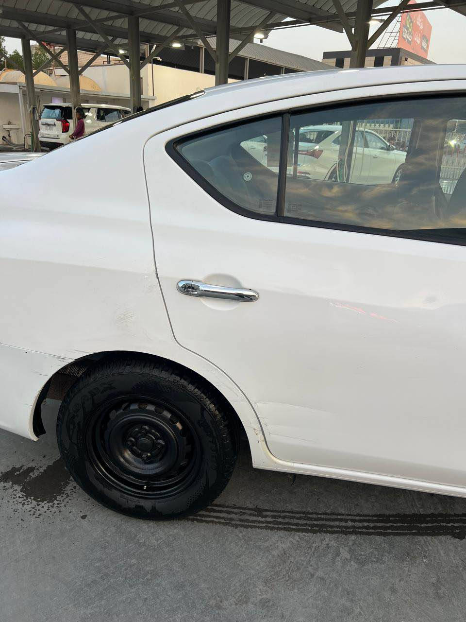 السلام عليكم
نيسان سني 2019 سيارة نظيفه بيها دحكات بسيطه بيها بارد بالجاملق وشخوط بالباب اللي عكس السائق الباب الخلفي ما مشتغله تكسي ( مامتعوبه) ماشيه 127000 سيارة نظيفه دواخلها حلوه مرتبه رقم بصرة رايدها 97وبيها مجال للشراي
رقم الهاتف
*********** البصرة, العراق
