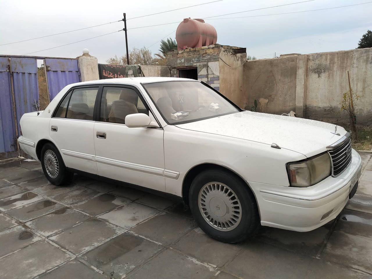 السلام عليكم سياره للبيع راس الثور ايسر بلاد سياره حلوه وكامله كير مكينه حداديه كهربائيات دواخل حلوه موديل 97 رقم بصر مشروع وطني باسمي مداور ثاني يوم مكان سياره الناصرية الغراف ***********
