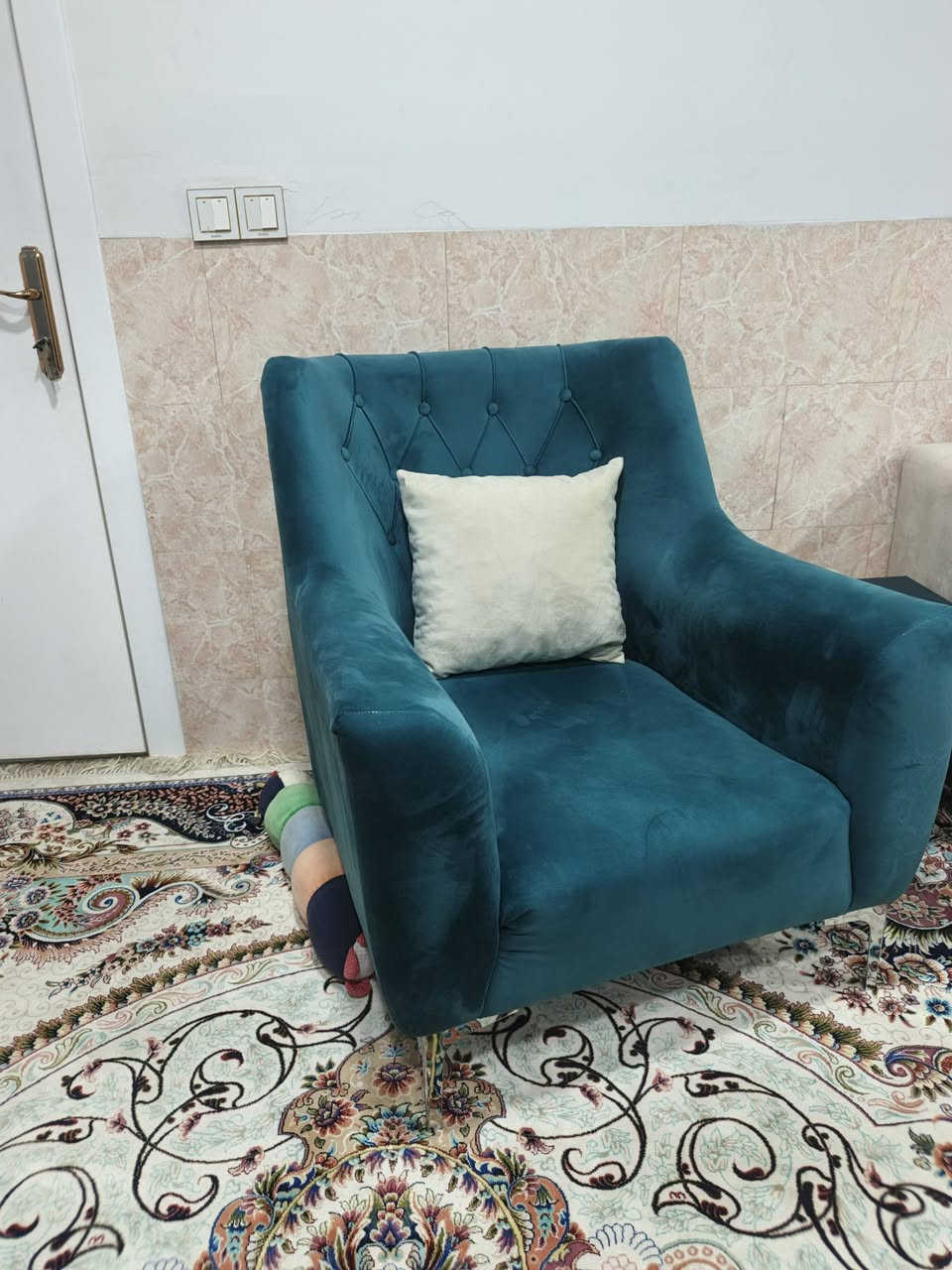 ئە م تاقمە بۆفرۆشتن زۆرتازە و پاکە ***********
