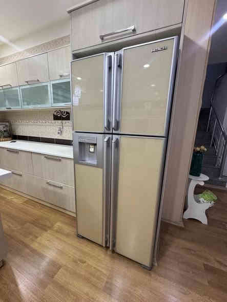 ثلاجه Hitachi الاصلي 
سبب البيع سبب البيع تغيير ديكور المطبخ
الثلاجه استخدام قليل￼ 
السعر ٣٥٠$ 
شراي تواصل معنا وتساب او خاص
￼ ‏***********
