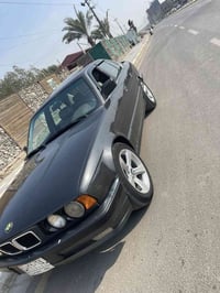 بي ام دبليو ٥٢٠ موديل ١٩٩٠ للبيع  محرك سته سلندر مسكر عدل  سياره كير ع...