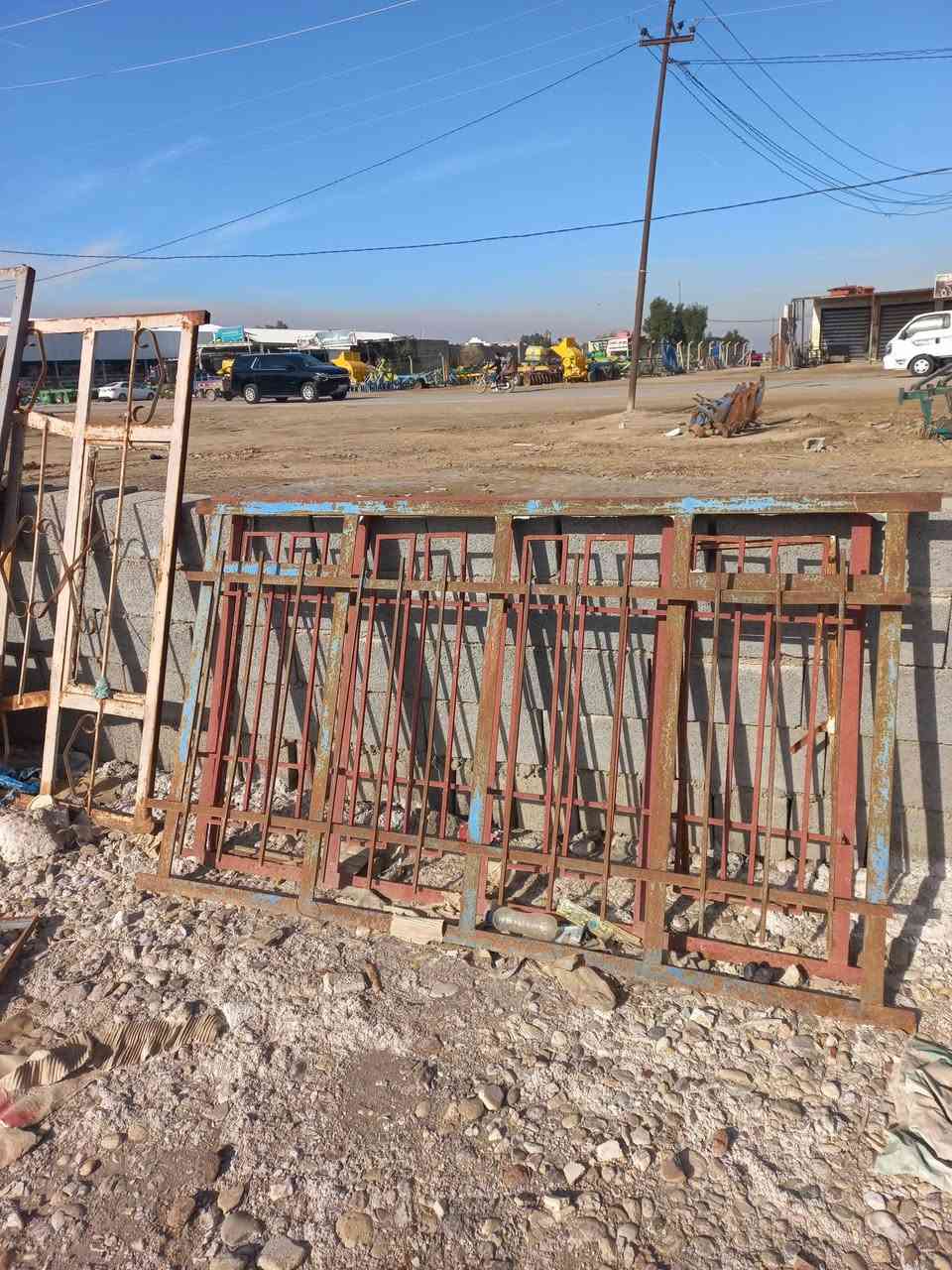 السلام عليكم  تعلن سكلة ابو يوسف الشمري  عن تخفيض الاسعار   ابواب وشليمان وشبابيك مستخدمه  بااسعار مناسبه  الاستفسار ***********
