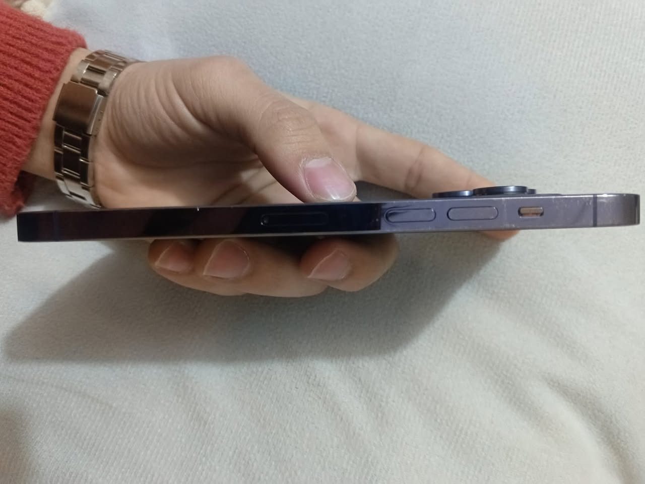 السلام عليكم ❤️
ايفون 14 برو ماكس ماستر شرق اوسط 3 A للبيع مكاني نجف حي السلام ، نظافه 99‎%‎ بطاريه 84 كارتونه وكيبل غراضه جهاز مكفول من كلشي وع ايدي جناي يعني   ، سعره 900 والشراي بيه خير ويدلل / *********** اتصل او واتساب
