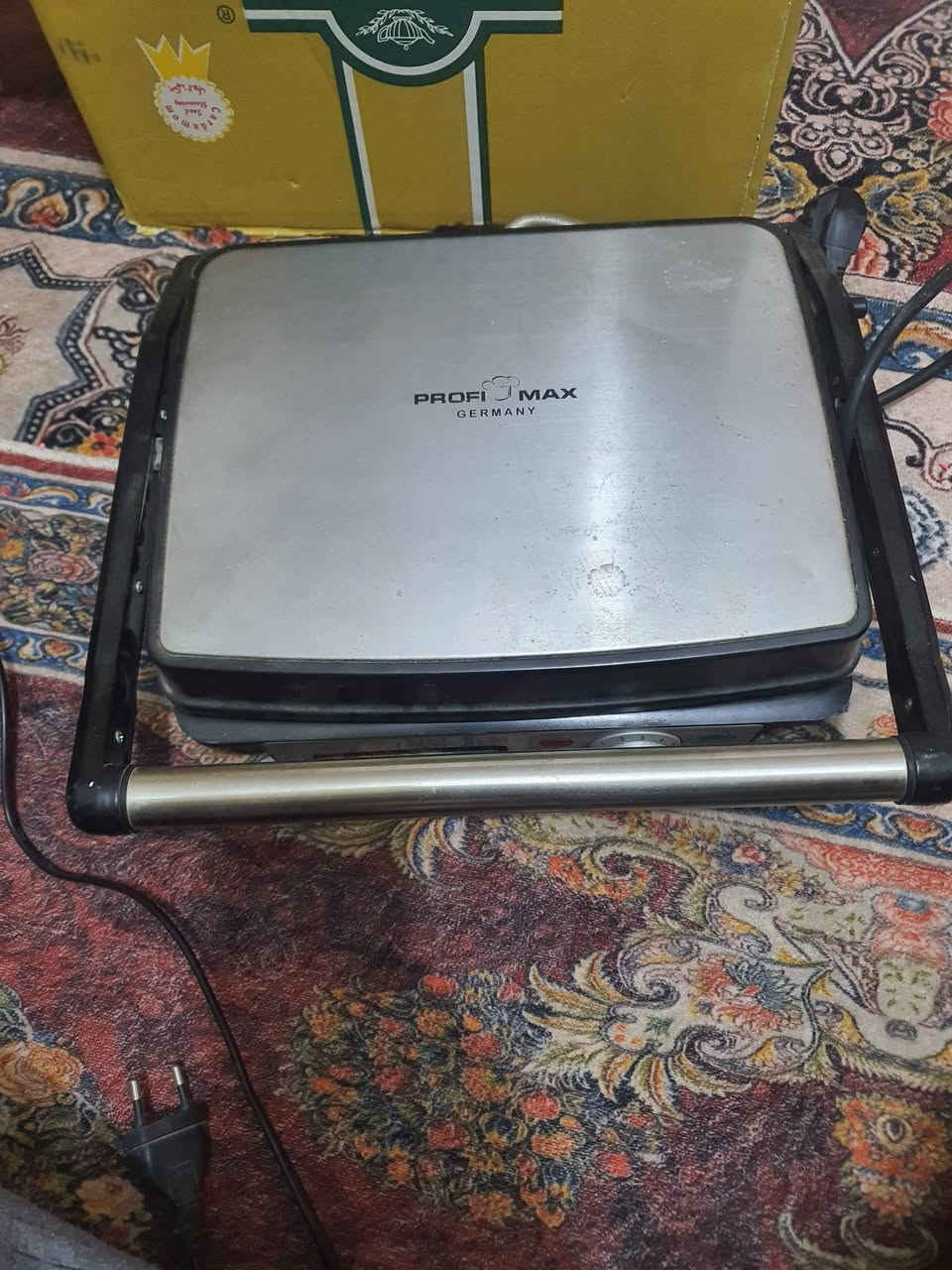 السلام عليكم
غراض للبيع بسعر مناسب 
شرط الشغل 
مكان كربلاء 
***********
