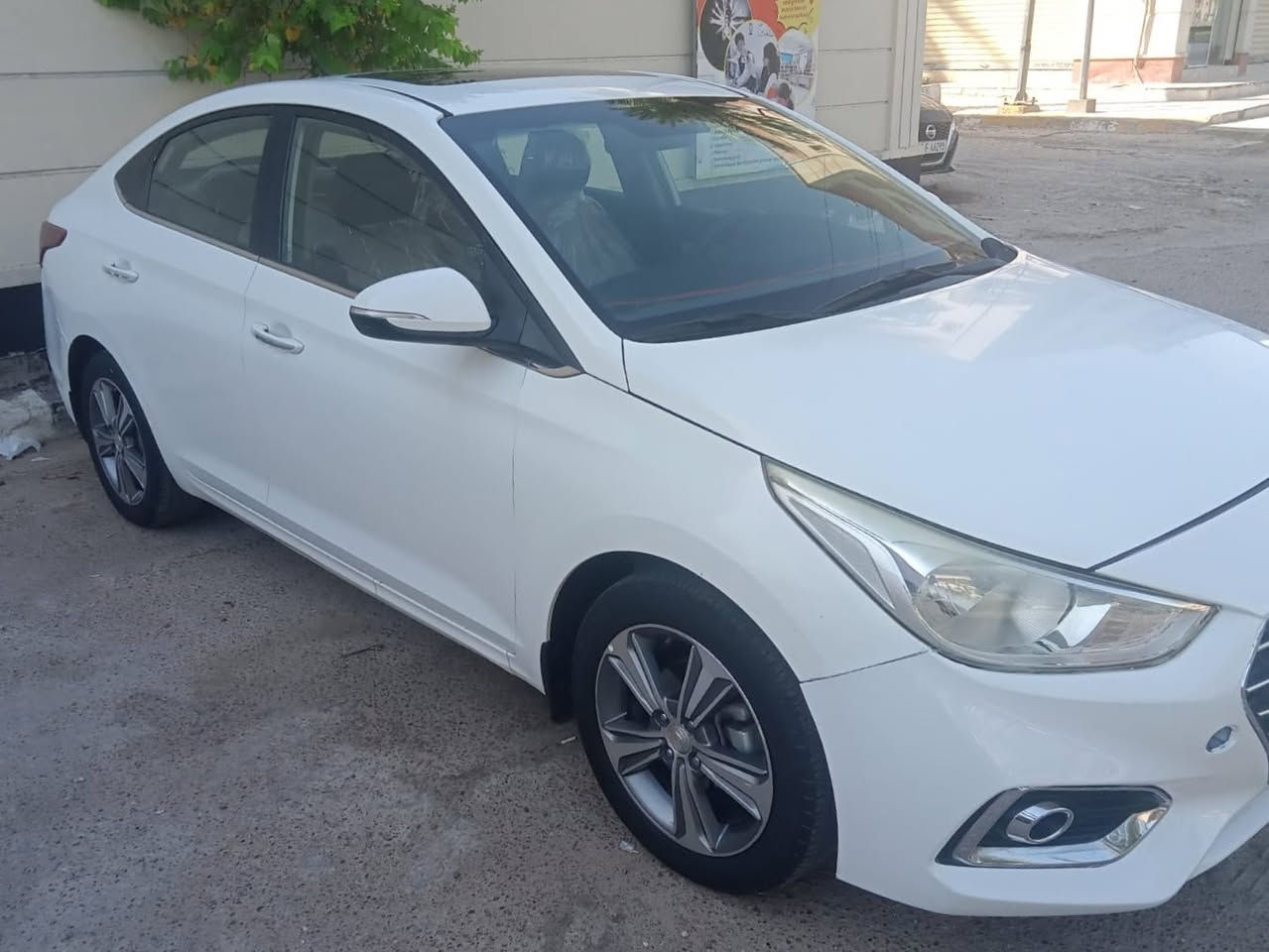 مكلف بلنشر اكسنت 2019 ابيض
نص فول شاشة كبيره مع كاميرا دواره تحكم ستيرن كروز سرعة مانع انزلاق تحديد مسار وضعيات قيادة مود درايف 
محرك 1600 
حادث جاملغ امامي أيسر وبنيد بدون دواخل
محرك وكير وصدر وتبريد كله جديد
رقم اربيل دولي جديد
تحويل او وكالة
السعر 120
بغداد زيونة  *********** 
اتصل فقط  مكلف بلنشر.... بغداد, العراق
