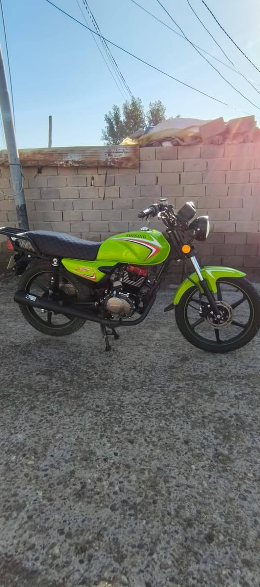 سلام عليكم دراجه شانك للبيع موديل 2023طالعه ب 25زيرووو بعدهي مداور من الوكيل ماماشيه هواي الشراي يتصل علا صاحب الدراجه رجاء مكلف بل نشرر ***********
