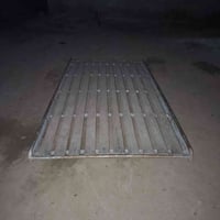 سله ستاركس للبيع عوز ها بس صبغ السعر 75للتصال07862610395