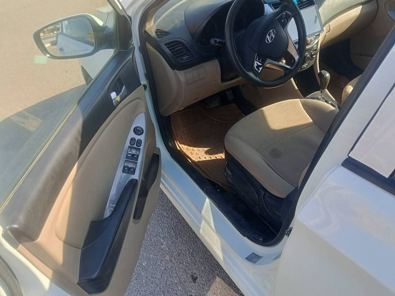 سلام عليكم من رخصت الادئمت اكسنت خليجي مديل 2016 فول مواصفات كفاله عامه من عده المدكر مدل بيه جديده كلش حلوه سعر 95 وبيه مجال الحك الجيه ***********
