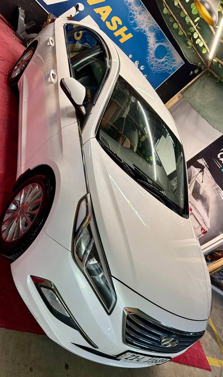 هيونداي سوناتا 2015 خليجي كلين 
لون أبيض صدفي من الدعامية الى الدعامية بشرط بدون صبغ وبدون تعديل حتى الدعاميات بدون صبغ
مكينة 2.5 دوش المرغوب بشرط 
كير ATF ست نمر بشرط سيرڤس جديد 
السيارة فول مواصفات ماعدا البانورما 
3 انظمة قيادة ( Eco ، Normal، Sport )
داخل جلد لونين 
منظومة زينون كاملة 
بگ لايتات ليد
كامره وحساسات خلفي
تحديد سرعة 
ويل كروم بلادي خليجي مع طخم تايرات جديد بالكامل
رقم جديد لسنة 2030 بأسمي مع هزة جديدة
صدر الگدام والورا بشرط الفحص على وضع الشركة 
السيارة ماشية 91 الف حقيقي 
بيها بطاقة بانزين 
موقع السيارة كركوك
السعر 185$ 
للأستفسار 
*********** كركوك, العراق
