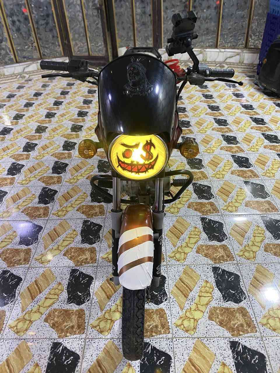 سلام عليكم بوكسر للبيع موديل 20كلك بدون اورق محرك مجفت مره وحده تجفيت اصلي دراجه ناعمه او نص هندر لايت بك لايت كله شغال سلف شغال بس بتري ضعيف او عوزها صفحيه وحده مكني كربلاء طوريج
رقمي ***********سعرها 575الف او بيه مجال
