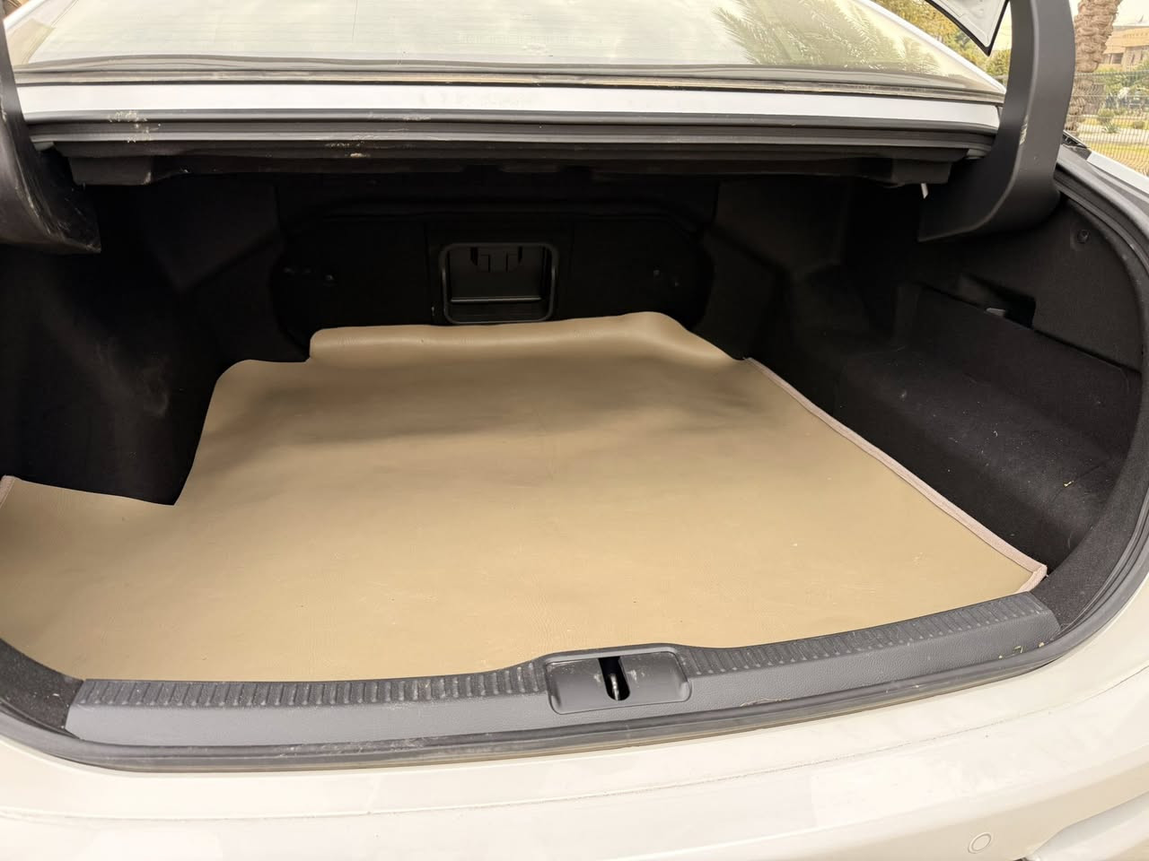 ‏    ‏            __Toyota__Crown 
‏‎‏‎النوع :بلاتينيوم
‏‎‏‎المسافة المقطوعة: 8000 KM
‏‎‏‎سلندر :  4
السعر : 38000$
‏‎السيارة وارد خليجي مكفوله كفاله عامه 
تجي فول مواصفات‏ سلايد كشنات كهرباء خرن تبريد سستم صوت JBL برده خلفيه أنظمة قيادة + نضام هايبرد و بعد هواي مواصفات بدون اي خلل او نقص 

‏‎‏‎‏‎‏‎📱 للاستفسار***********
***********
