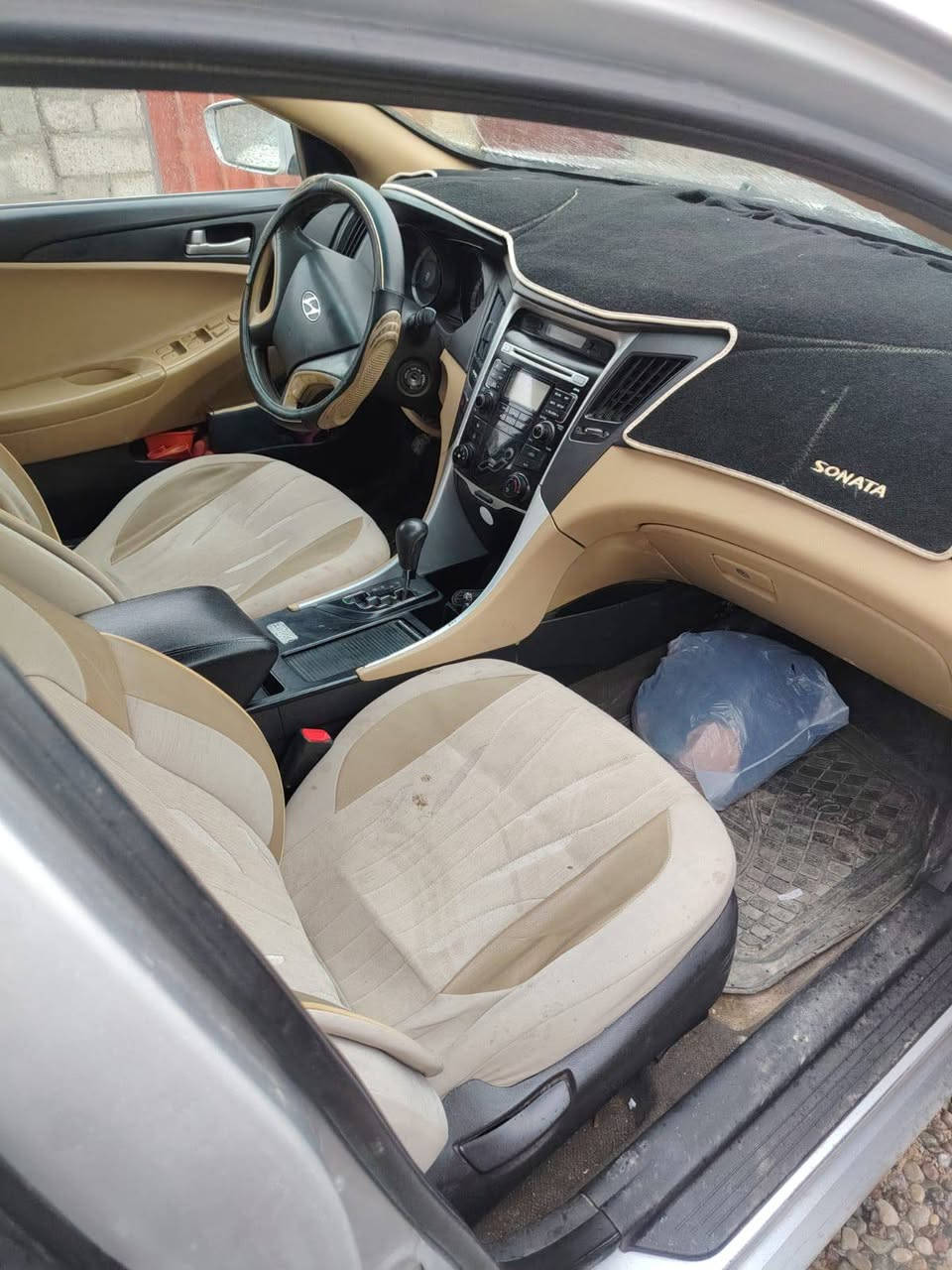 2012 خليجي 2400 دوش جاملغ الامامي صفحت النفر صبغ فقط سياره جاهزه السعر 115 بي مجال بسيط ***********
