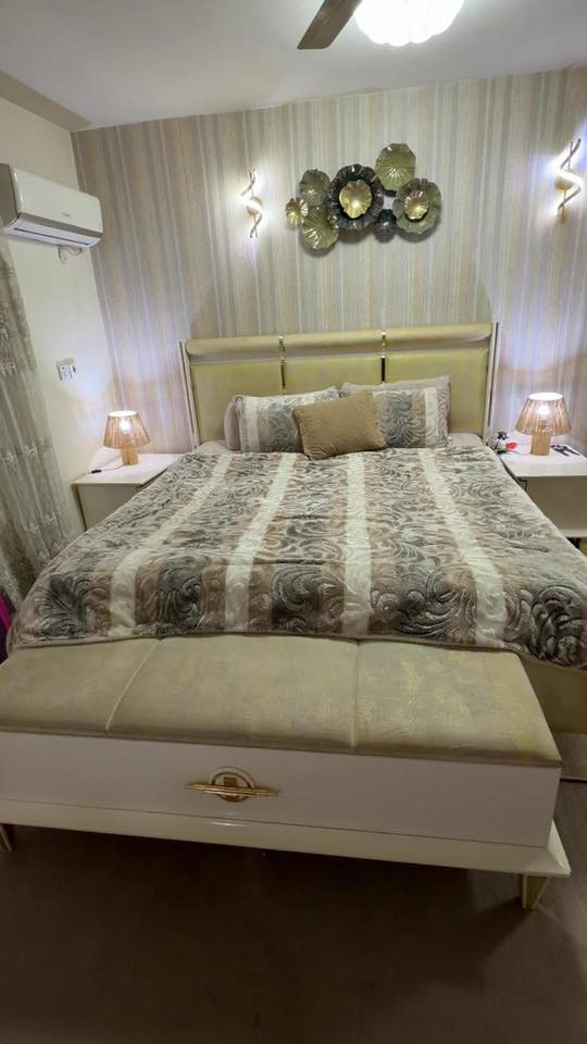 غرفة نوم تركية ٩ قطع موديل حديث مستعملة نظافة ٩٥٪؜ مكان بغداد سعر مليون و٣٠٠ الف تواصل واتساب ***********
